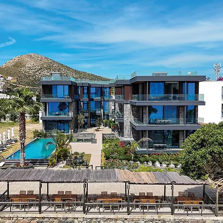 Bodrum Ada Suites Beach Hotel מלון מוגלה