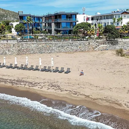 Bodrum Ada Suites Beach Hotel מוגלה