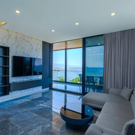 Bodrum Ada Suites Beach Hotel * מוגלה