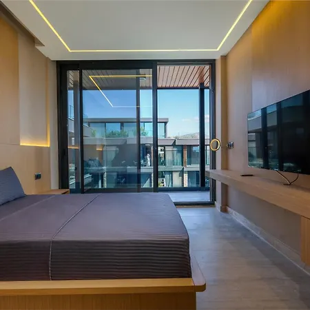 Bodrum Ada Suites Beach Hotel * מוגלה
