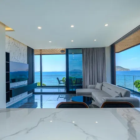 Отель Bodrum Ada Suites Beach Hotel Тургутрейс