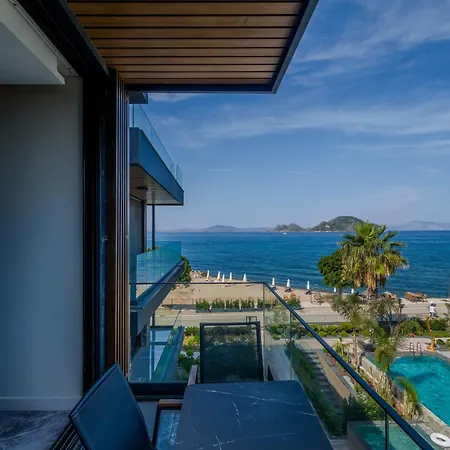 Отель Bodrum Ada Suites Beach Hotel Тургутрейс